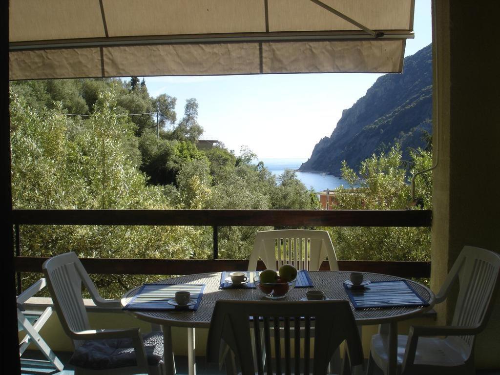 Miramar Cosy Apartment Monterosso al Mare Luaran gambar