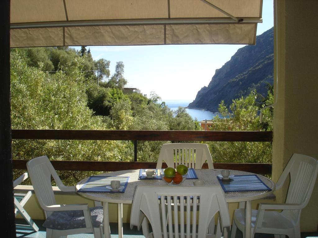 Miramar Cosy Apartment Monterosso al Mare Luaran gambar